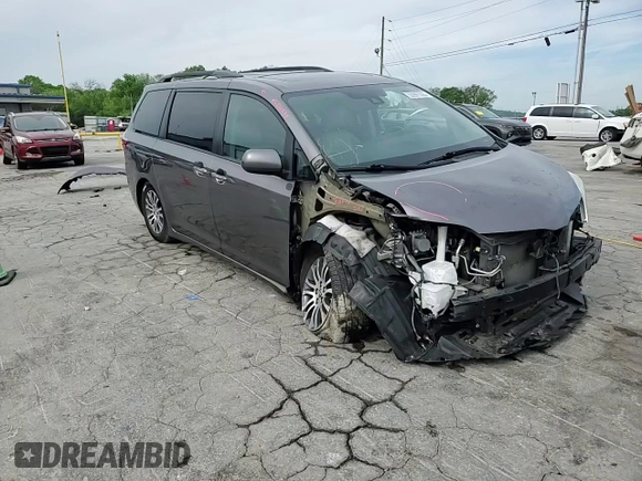 2020 Toyota Sienna XLE Auto Access Seat with VIN 5TDYZ3DC4LS039447, listed as a Copart auction lot 53997095 with 71,998 mi miles and Clean Title. Bid and sale history available at DreamBid. Image 15.