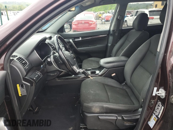 2014 Kia Sorento LX с VIN 5XYKT3A62EG484386, выставлен на аукционе Copart как лот 55632055 с пробегом 168 439 миль миль и Списание • Salvage title. История ставок и продаж доступна на DreamBid. Изображение 7.
