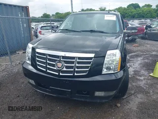 2014 Cadillac Escalade ESV Luxury z VIN 1GYS4HEF6ER236027, wystawiony jako IAAI lot #42229937 z przebiegiem 232 335 mil mil oraz . Historia ofert i sprzedaży dostępna na DreamBid. Obrazek 6.