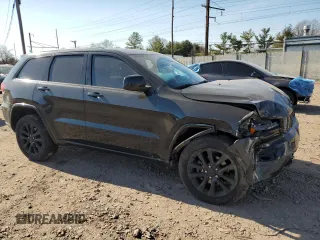 2019 Jeep Grand Cherokee Upland with VIN 1C4RJFAGXKC590227, listed as a Copart auction lot 48396355 with 104,850 mi miles and Salvage Title. Bid and sale history available at DreamBid. Image 4.