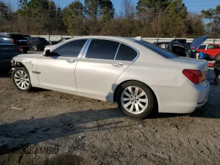 2009 BMW 7 Series 750i with VIN WBAKA83519CY35318, listed as a Copart auction lot 42594275 with 0 mi miles and Salvage Title. Bid and sale history available at carsss.com. Image 2.