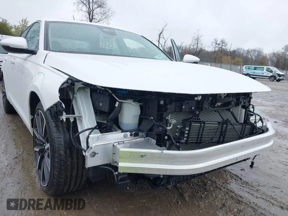 2024 Honda Accord Touring с VIN 1HGCY2F80RA090757, выставлен на аукционе IAAI как лот 41999518 с пробегом 3 862 миль миль и . История ставок и продаж доступна на DreamBid. Изображение 6.