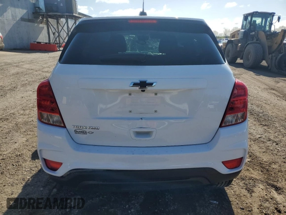 2020 Chevrolet Trax LS z VIN 3GNCJNSB8LL129446, wystawiony jako Copart lot #56025605 z przebiegiem 41 326 mil mil oraz Czysty tytuł • Clean title. Historia ofert i sprzedaży dostępna na DreamBid. Obrazek 6.