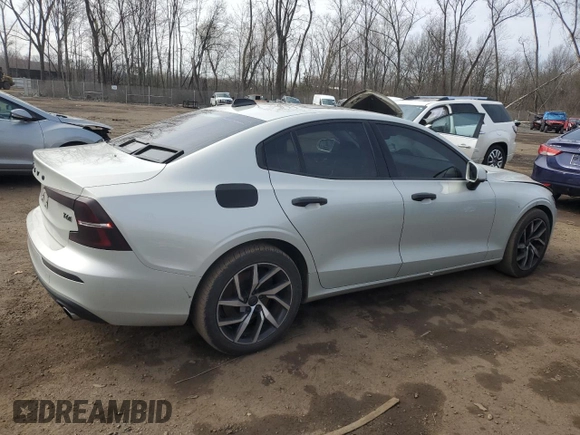 2019 Volvo S60 Momentum with VIN 7JRA22TK6KG003407, listed as a Copart auction lot 52598555 with 118,555 mi miles and Salvage Title. Bid and sale history available at carsss.com. Image 3.