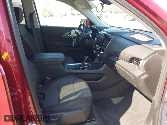 2020 Chevrolet Traverse LT Cloth with VIN 1GNERGKW5LJ300483, listed as a IAAI auction lot 41988927 with 89,250 mi miles. Bid and sale history available at carsss.com. Image 5.