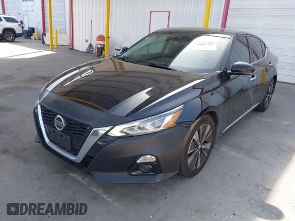 2019 Nissan Altima 2.5 SV with VIN 1N4BL4DV5KC171640, listed as a IAAI auction lot 41845529 with 70,615 mi miles. Bid and sale history available at carsss.com. Image 2.