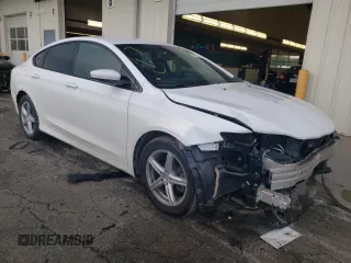 2016 Chrysler 200 S with VIN 1C3CCCBB0GN115784, listed as a Copart auction lot 54707163 with 83,570 mi miles and Clean Title. Bid and sale history available at carsss.com. Image 4.