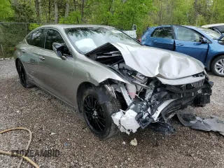 2019 Lexus ES 300h z VIN JTHB21B14K2043342, wystawiony jako Copart lot #57951075 z przebiegiem 93 035 mil mil oraz Szkoda całkowita • Salvage title. Historia ofert i sprzedaży dostępna na DreamBid. Obrazek 4.