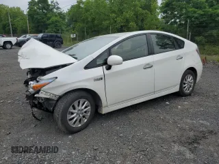 2014 Toyota Prius with VIN JTDKN3DPXE3058125, listed as a Copart auction lot 62286135 with Not provided miles and Salvage title. Bid and sale history available at DreamBid. Image 1.