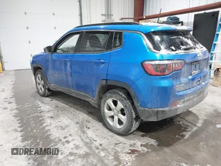 2018 Jeep Compass Altitude with VIN 3C4NJDBB2JT200181, listed as a IAAI auction lot 41374793 with 158,794 mi miles and . Bid and sale history available at carsss.com. Image 3.