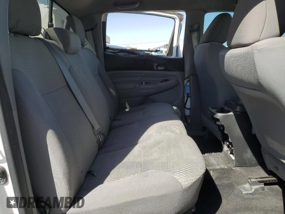 2015 Toyota Tacoma PreRunner z VIN 5TFJX4GN4FX050974, wystawiony jako Copart lot #46332305 z przebiegiem 161 651 mil mil oraz Szkoda całkowita • Salvage title. Historia ofert i sprzedaży dostępna na DreamBid. Obrazek 10.