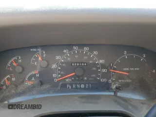 2000 Ford F-250 XL with VIN 1FTNX21F3YEB32295, listed as a Copart auction lot 60867745 with 329,194 mi miles and Salvage title. Bid and sale history available at DreamBid. Image 9.