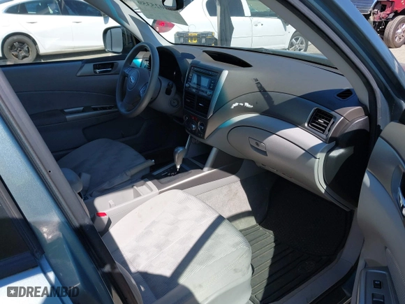 2009 Subaru Forester (Natl) X w/Premium Pkg with VIN JF2SH63649H731132, listed as a IAAI auction lot 42025359 with 124,374 mi miles. Bid and sale history available at carsss.com. Image 5.