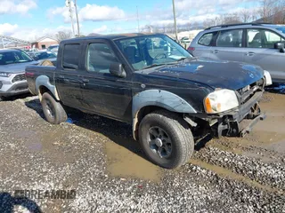 2002 Nissan Frontier XE z VIN 1N6ED27Y22C360239, wystawiony jako IAAI lot #40894182 z przebiegiem Nie podano mil oraz . Historia ofert i sprzedaży dostępna na DreamBid. Obrazek 1.