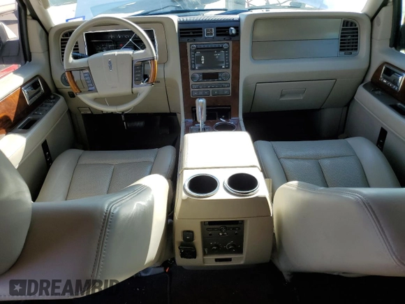 2013 Lincoln Navigator z VIN 5LMJJ2H50DEL08848, wystawiony jako Copart lot #80376764 z przebiegiem 182 163 mil mil oraz Czysty tytuł • Clean title. Historia ofert i sprzedaży dostępna na DreamBid. Obrazek 8.