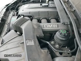 2011 BMW 3 Series 328i xDrive с VIN WBAUU3C54BA542307, выставлен на аукционе IAAI как лот 42795814 с пробегом 173 831 миль миль и . История ставок и продаж доступна на DreamBid. Изображение 19.