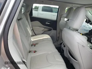 2020 Jeep Cherokee Limited z VIN 1C4PJMDX9LD575057, wystawiony jako Copart lot #59915735 z przebiegiem 92 367 mil mil oraz Szkoda całkowita • Salvage title. Historia ofert i sprzedaży dostępna na DreamBid. Obrazek 10.