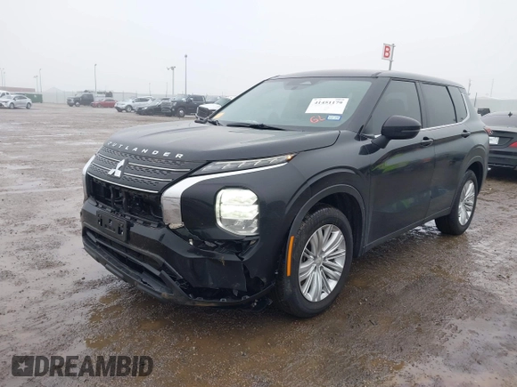 2024 Mitsubishi Outlander ES z VIN JA4J3UA88RZ074065, wystawiony jako IAAI lot #41451179 z przebiegiem 3 338 mil mil oraz . Historia ofert i sprzedaży dostępna na DreamBid. Obrazek 17.