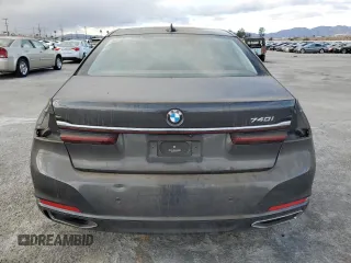 2022 BMW 7 Series 740i z VIN WBA7T2C02NCG97528, wystawiony jako Copart lot #80687204 z przebiegiem 28 387 mil mil oraz Szkoda całkowita • Salvage title. Historia ofert i sprzedaży dostępna na DreamBid. Obrazek 6.
