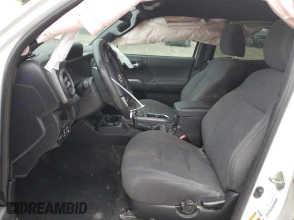 2017 Toyota Tacoma SR5 z VIN 3TMAZ5CN1HM047528, wystawiony jako Copart lot #49260315 z przebiegiem 78 361 mil mil oraz Szkody całkowita. Historia ofert i sprzedaży dostępna na DreamBid. Obrazek 7.