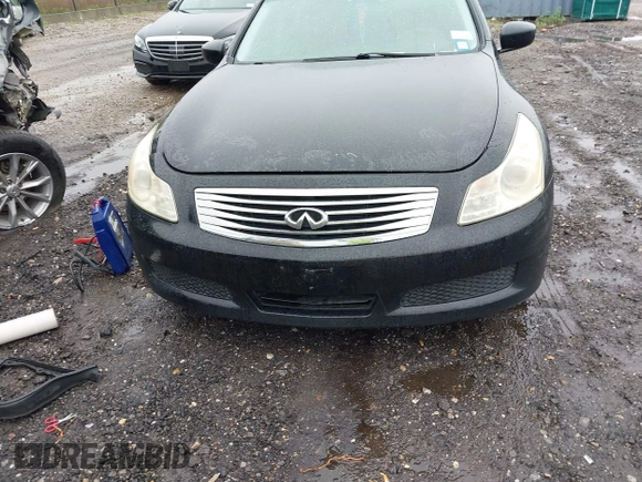 2009 Infiniti G37 x with VIN JNKCV61F79M053982, listed as a IAAI auction lot 42162785 with 197,919 mi miles. Bid and sale history available at carsss.com. Image 6.