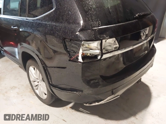 2019 Volkswagen Atlas SE with VIN 1V2WR2CA3KC603377, listed as a IAAI auction lot 42145332 with 137,553 mi miles and . Bid and sale history available at DreamBid. Image 6.
