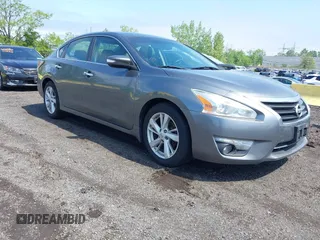 2014 Nissan Altima 2.5 S with VIN 1N4AL3AP1EC420984, listed as a IAAI auction lot 42209666 with 165,085 mi miles. Bid and sale history available at carsss.com. Image 1.