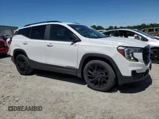 2024 GMC Terrain SLE with VIN 3GKALMEG1RL155895, listed as a Copart auction lot 57607755 with 9,878 mi miles and Salvage title. Bid and sale history available at DreamBid. Image 4.
