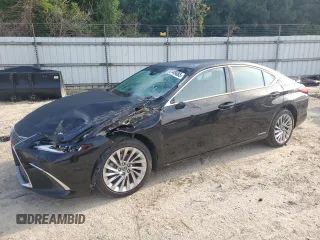 2021 Lexus ES 300h Luxury z VIN 58AEA1C17MU001369, wystawiony jako Copart lot #60148885 z przebiegiem 64 727 mil mil oraz Szkoda całkowita • Salvage title. Historia ofert i sprzedaży dostępna na DreamBid. Obrazek 1.