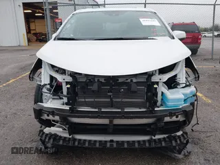 2024 Toyota Sienna Platinum z VIN 5TDESKFC4RS137515, wystawiony jako IAAI lot #41937542 z przebiegiem 19 002 mil mil oraz . Historia ofert i sprzedaży dostępna na DreamBid. Obrazek 6.