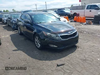 2013 Kia Optima EX z VIN 5XXGN4A71DG184078, wystawiony jako IAAI lot #42124359 z przebiegiem 196 389 mil mil oraz . Historia ofert i sprzedaży dostępna na DreamBid. Obrazek 1.