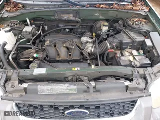 2002 Ford Escape XLT Choice with VIN 1FMYU03122KD02307, listed as a IAAI auction lot 41796242 with 1 mi miles. Bid and sale history available at carsss.com. Image 10.