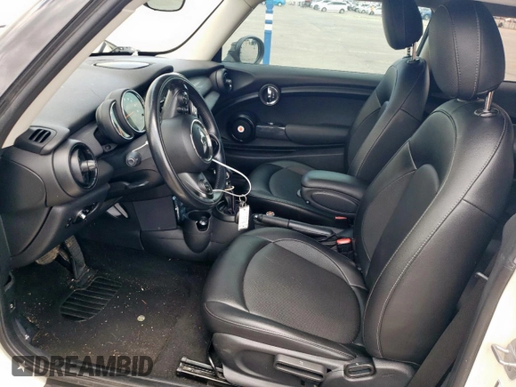 2018 MINI Hardtop Cooper with VIN WMWXP5C53J2G63387, listed as a Copart auction lot 58477465 with 88,282 mi miles and Salvage title. Bid and sale history available at DreamBid. Image 7.