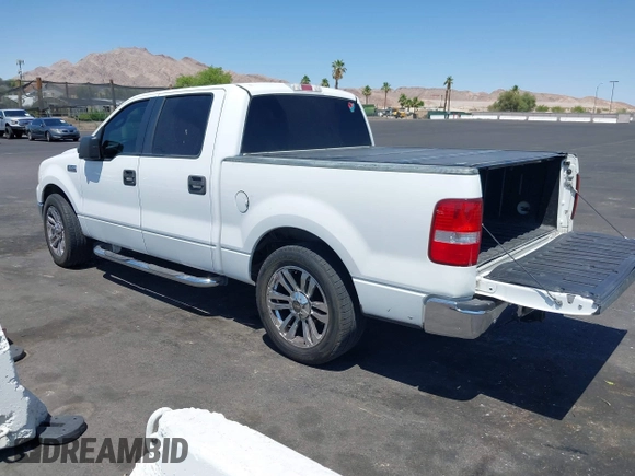 2005 Ford F-150 XLT z VIN 1FTRW12W55KC15429, wystawiony jako IAAI lot #42485246 z przebiegiem 251 954 mil mil oraz . Historia ofert i sprzedaży dostępna na DreamBid. Obrazek 3.