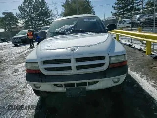 2002 Dodge Dakota Sport with VIN 1B7HG38NX2S637243, listed as a Copart auction lot 45389675 with 173,333 mi miles and Salvage Title. Bid and sale history available at carsss.com. Image 11.
