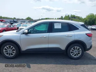 2020 Ford Escape SE z VIN 1FMCU9G67LUA85265, wystawiony jako IAAI lot #42389104 z przebiegiem 66 608 mil mil oraz . Historia ofert i sprzedaży dostępna na DreamBid. Obrazek 14.