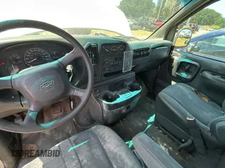2002 Chevrolet Express with VIN 1GAHG39R921243538, listed as a Copart auction lot 55530615 with 512,936 mi miles and Clean Title. Bid and sale history available at carsss.com. Image 9.