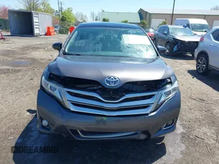 2015 Toyota Venza XLE with VIN 4T3BK3BB4FU117703, listed as a IAAI auction lot 42028684 with 139,639 mi miles. Bid and sale history available at carsss.com. Image 6.