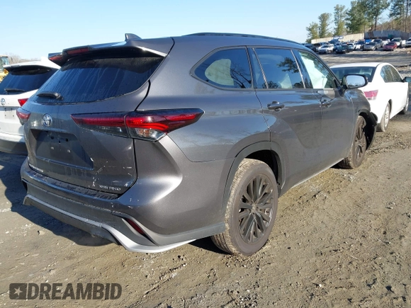 2024 Toyota Highlander LE z VIN 5TDKDRBH3RS531823, wystawiony jako IAAI lot #41769437 z przebiegiem 27 754 mil mil oraz . Historia ofert i sprzedaży dostępna na DreamBid. Obrazek 4.