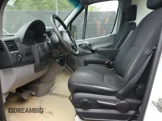 2014 Freightliner Sprinter z VIN WDYPE8DC6E5892935, wystawiony jako Copart lot #68813924 z przebiegiem Nie podano mil oraz Nie do naprawy. Historia ofert i sprzedaży dostępna na DreamBid. Obrazek 7.