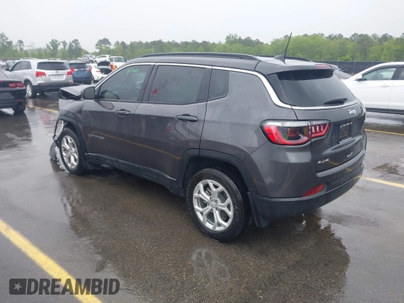 2024 Jeep Compass Latitude with VIN 3C4NJDBNXRT120438, listed as a IAAI auction lot 41972886 with 10,133 mi miles. Bid and sale history available at carsss.com. Image 3.