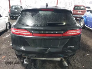 2015 Lincoln MKC with VIN 5LMCJ2A98FUJ17855, listed as a IAAI auction lot 41433416 with 113,070 mi miles. Bid and sale history available at carsss.com. Image 16.