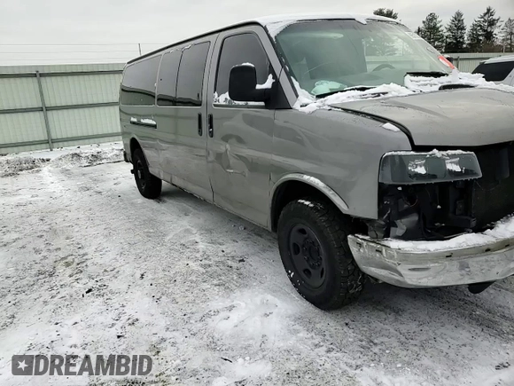 2007 Chevrolet Express Passenger z VIN 1GAHG39U471178707, wystawiony jako Copart lot #86510224 z przebiegiem Nie podano mil oraz Szkoda całkowita • Salvage title. Historia ofert i sprzedaży dostępna na DreamBid. Obrazek 11.