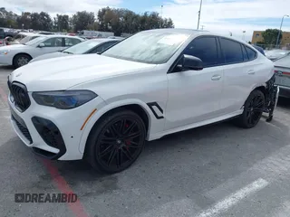 2022 BMW X6 M with VIN 5YMCY0C03N9J18331, listed as a IAAI auction lot 41815291 with 14,907 mi miles. Bid and sale history available at carsss.com. Image 18.