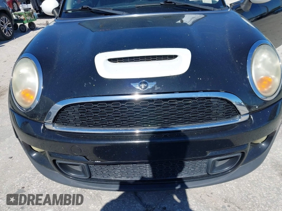 2011 MINI Hardtop S with VIN WMWSV3C5XBTY22399, listed as a IAAI auction lot 41868705 with 134,516 mi miles and . Bid and sale history available at DreamBid. Image 6.