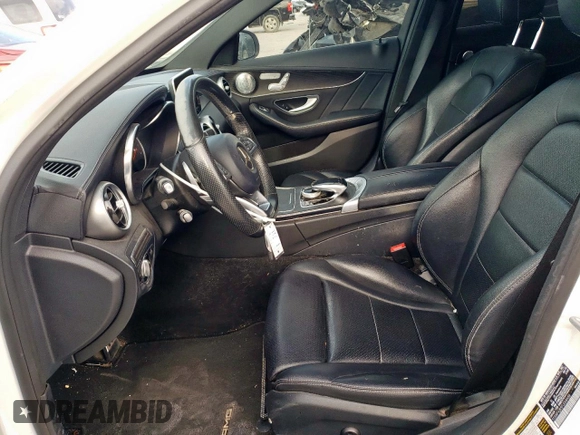 2015 Mercedes-Benz C 300 z VIN 55SWF4JB5FU068688, wystawiony jako Copart lot #57810905 z przebiegiem 108 039 mil mil oraz Szkoda całkowita • Salvage title. Historia ofert i sprzedaży dostępna na DreamBid. Obrazek 7.