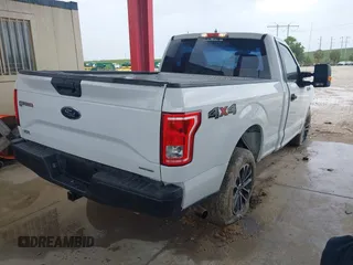 2016 Ford F-150 XL z VIN 1FTMF1EF3GFA55908, wystawiony jako IAAI lot #42424149 z przebiegiem 246 378 mil mil oraz . Historia ofert i sprzedaży dostępna na DreamBid. Obrazek 4.