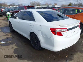 2012 Toyota Camry L with VIN 4T1BF1FK7CU527435, listed as a IAAI auction lot 41143690 with 206,665 mi miles. Bid and sale history available at carsss.com. Image 3.