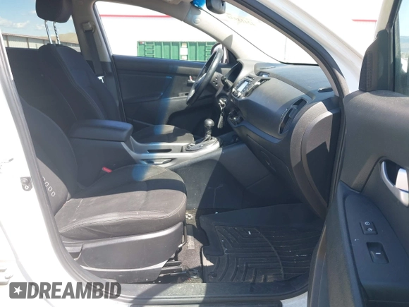 2014 Kia Sportage EX with VIN KNDPCCACXE7618991, listed as a IAAI auction lot 42413938 with 204,494 mi miles and . Bid and sale history available at DreamBid. Image 5.