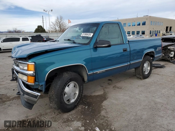 1998 Chevrolet Silverado 1500 with VIN 1GCEK14R1WZ263424, listed as a Copart auction lot 81966434 with 96,078 mi miles and Salvage Title. Bid and sale history available at DreamBid. Image 1.